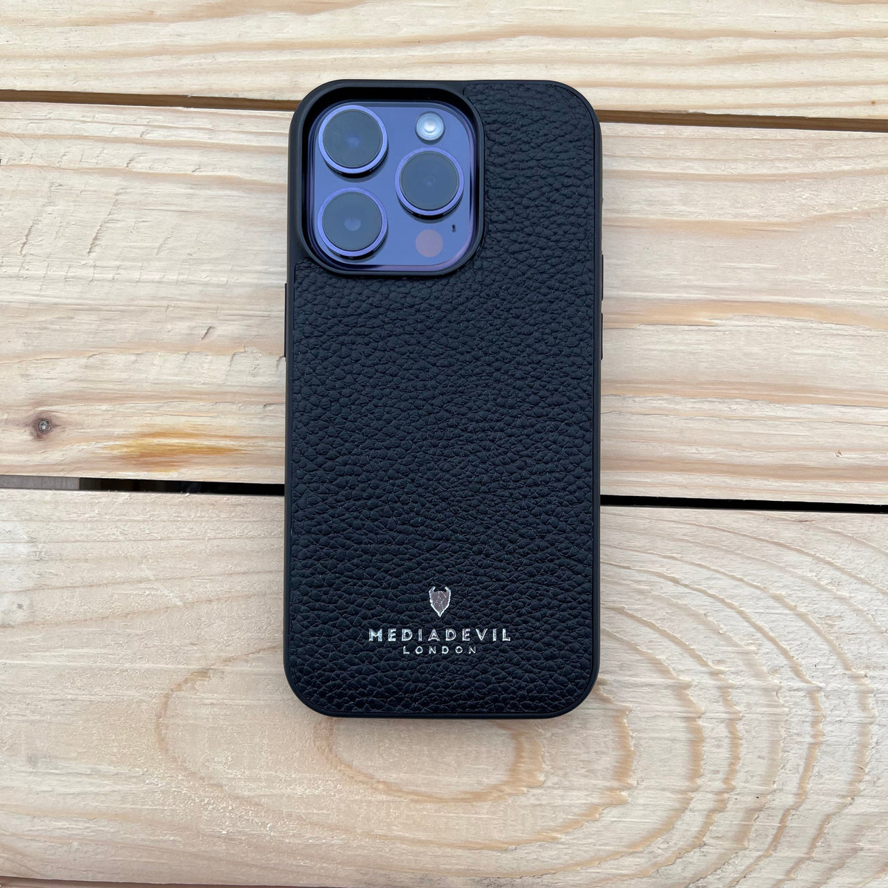 iPhone 15 Pro Max Leather Bumper Case | Artisancase