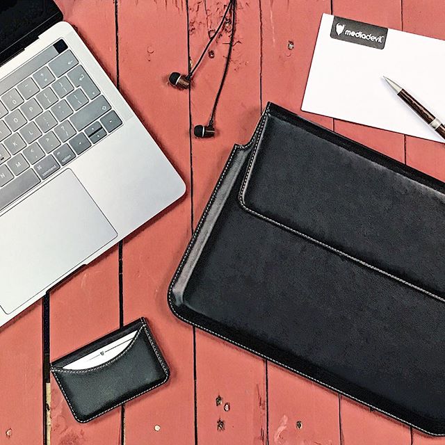 full-grain leather macbook case